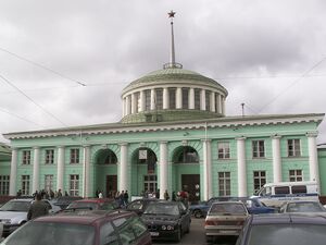 Murmansk station entrance.